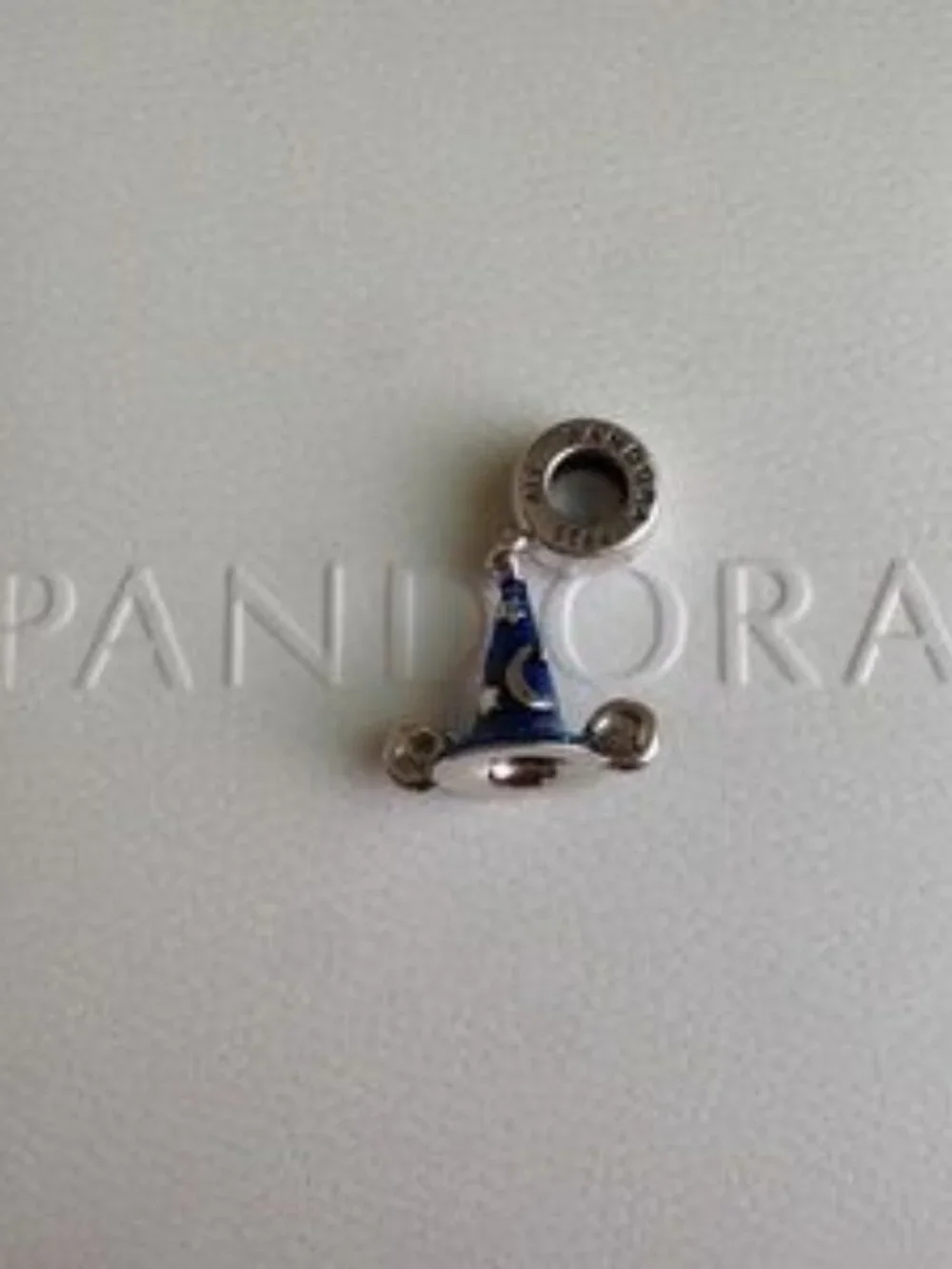 pandora disney hat charm